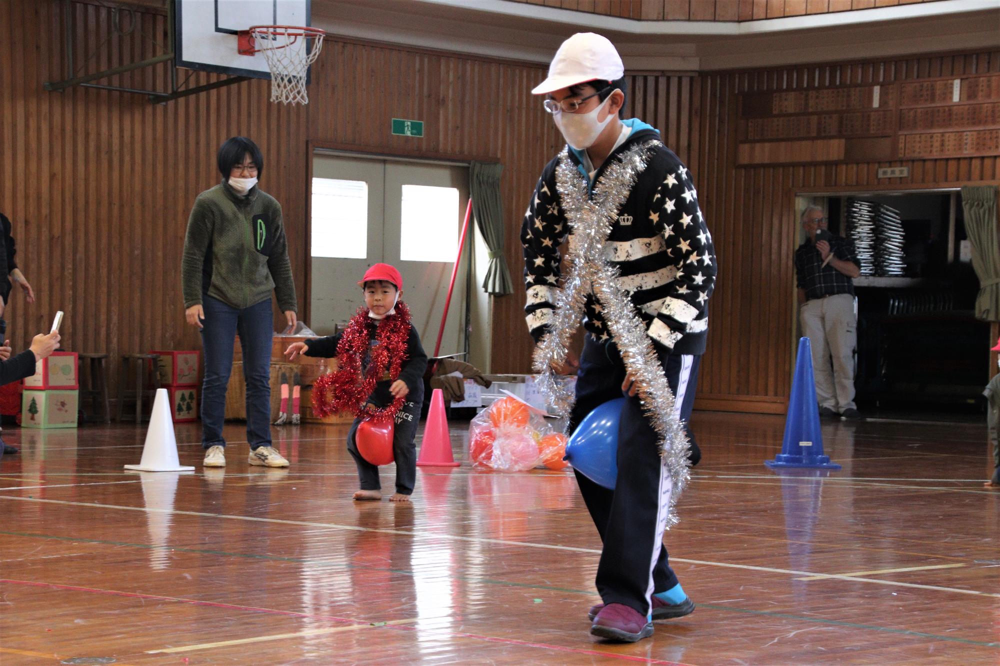 ペンギンさん歩き